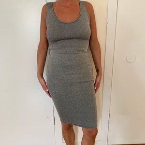 Grey stretchy dress with back cut-out